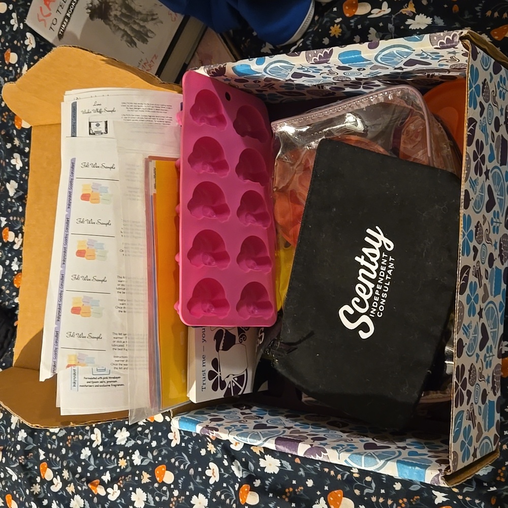 Scentsy consultant bundle (more being added)